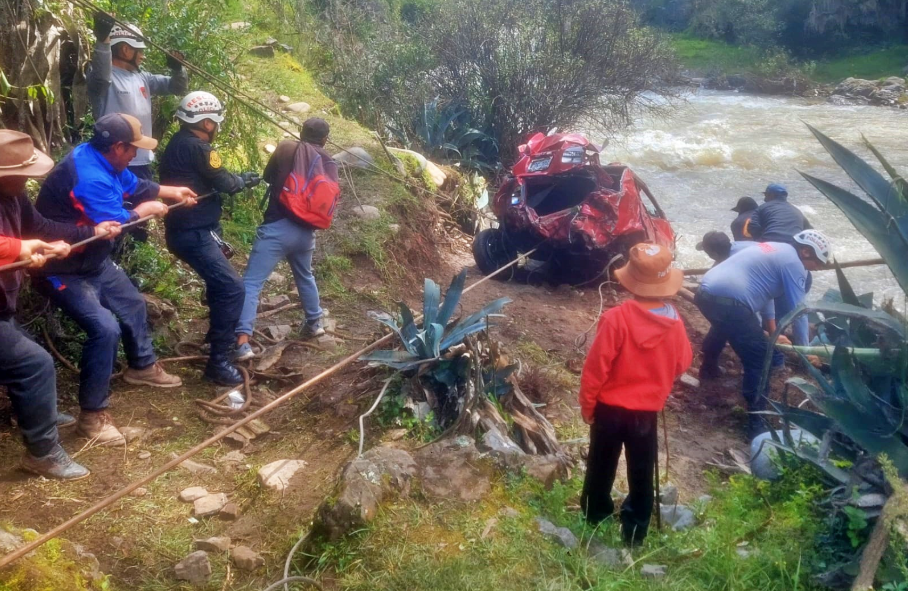 ACCIDENTE DE TRÁNSITO E GRAU - APURIMAC DEJA UNA PERSONA SIN VIDA